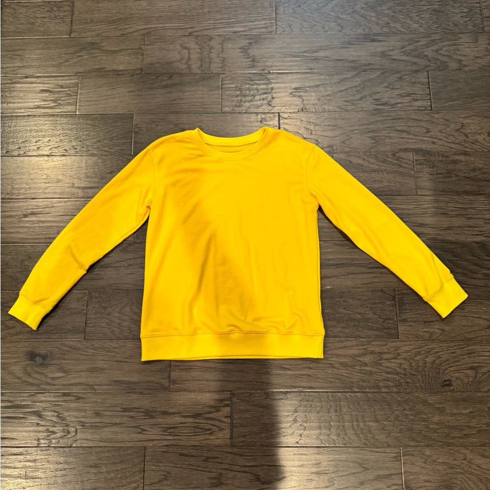 Beach  Pullover Sweatshirt Women Sz Small Yellow Crew